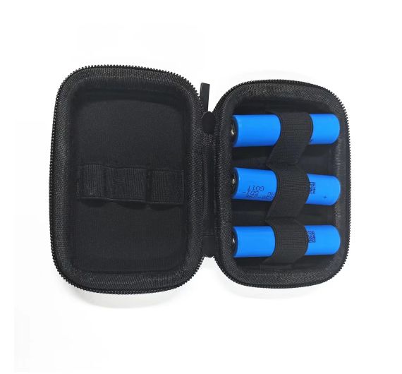 XTar Schutztasche für 3 x 18650er Akkus